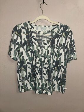 lululemon athletica White with Green Cactus perfectly tee